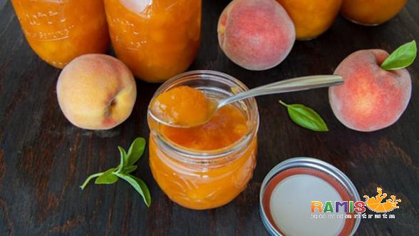 Nutritional Breakdown of Natural Peaches