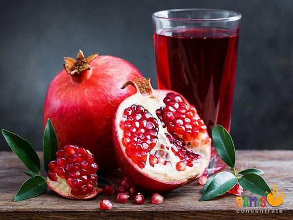 Differences Between Pomegranate Concentrate and Molasses